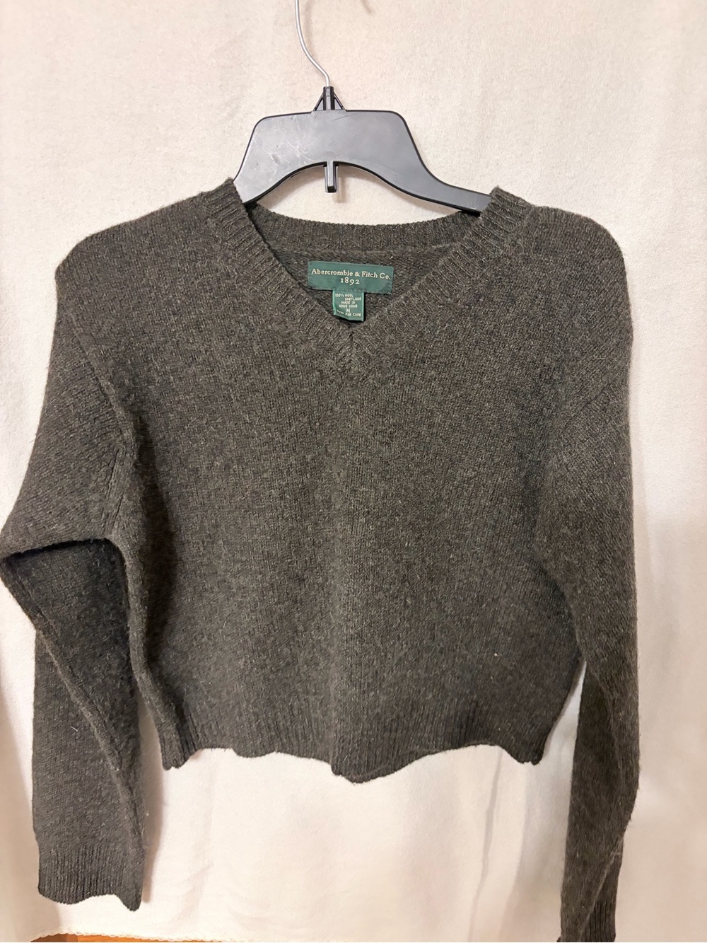Vintage 100% Shetland Wool Abercrombie & Fitch Women's V-Neck Sweater -